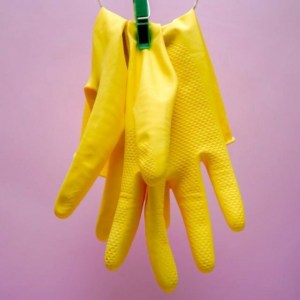 yellow rubber gloves 